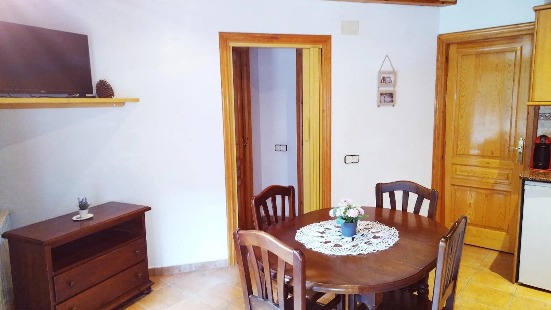 Apartament L'Atic Espot 0*,  Spain