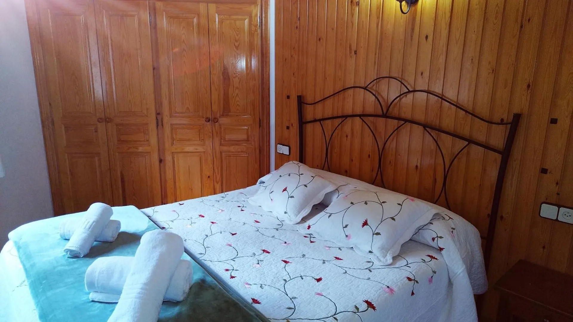 Apartment Apartament L'Atic Espot