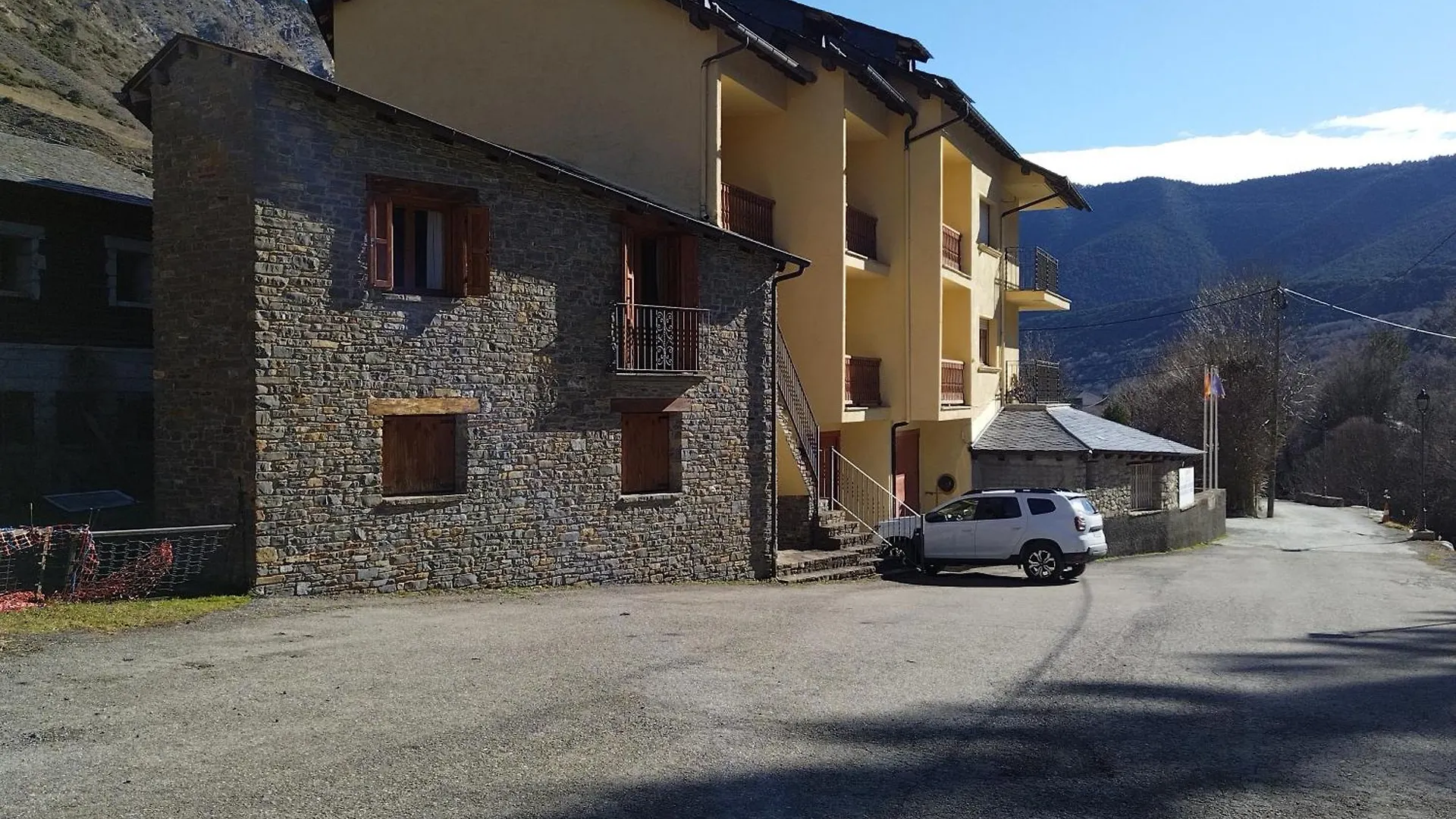 Apartment Apartament L'Atic Espot